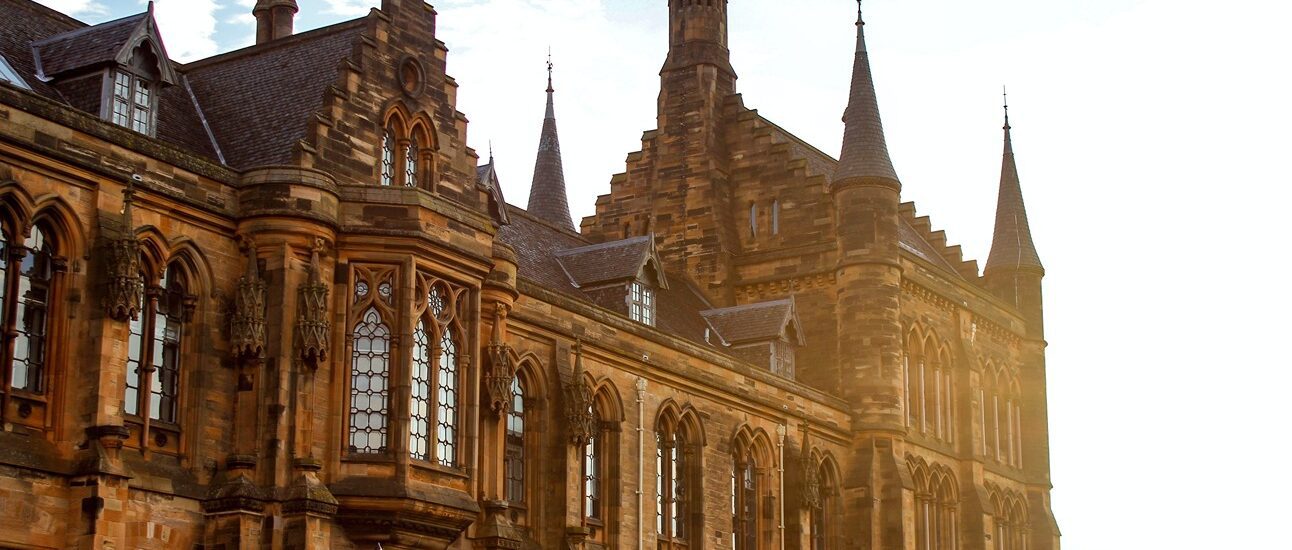 How to Choose the Right University in UK: Top Factors